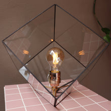 Afbeelding in Gallery-weergave laden, tafellamp liv medium zwart met led pear bulb en dimsnoer