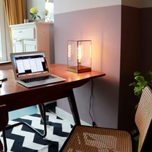 Afbeelding in Gallery-weergave laden, lou brass zwart op tafel