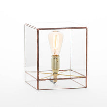 Afbeelding in Gallery-weergave laden, LOU SMALL GEOMETRISCHE TAFELLAMP KOPER